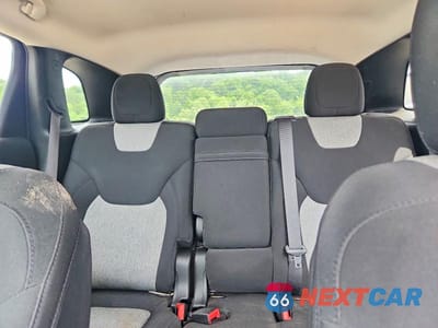 Zdjęcie 10 z 13 samochodu: 2014 JEEP CHEROKEE LATITUDE VIN:1C4PJLCS2EW103001 - miniatura