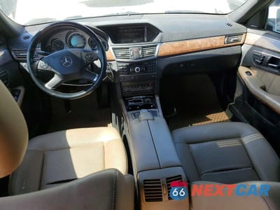 Zdjęcie 8 z 12 samochodu: 2011 MERCEDES-BENZ E 350 BLUETEC VIN:WDDHF2EB9BA372852 - miniatura