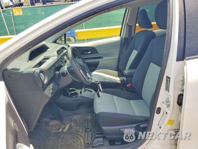 Zdjęcie 7 z 12 samochodu: 2013 TOYOTA PRIUS L VIN:JTDKDTB32D1045706 - miniatura
