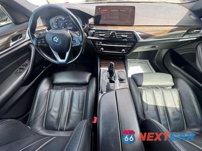Zdjęcie 9 z 10 samochodu: 2019 BMW 530 XI VIN:WBAJA7C50KG910112 - miniatura