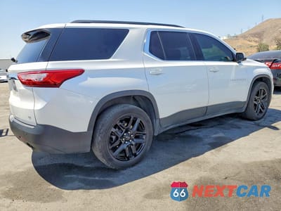 Trzecie zdjęcie samochodu z tyłu: 2019 CHEVROLET TRAVERSE LT VIN:1GNERGKW4KJ300988 - miniatura