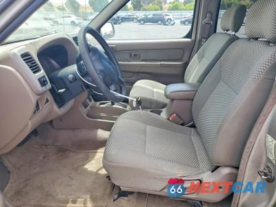 Zdjęcie 7 z 12 samochodu: 2001 NISSAN FRONTIER XE VIN:1N6ED27T11C322004 - miniatura