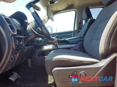 Zdjęcie 7 z 12 samochodu: 2020 RAM 1500 BIG HORN VIN:1C6SRFBT8LN253395 - miniatura