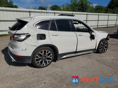 Trzecie zdjęcie samochodu z tyłu: 2021 BMW X1 SDRIVE28I VIN:WBXJG7C0XM5T74003 - miniatura