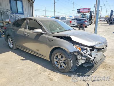 Czwarte zdjęcie samochodu z boku: 2018 KIA OPTIMA LX VIN:5XXGT4L30JG212593 - miniatura