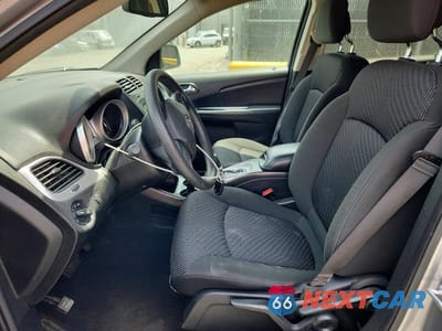 Zdjęcie 7 z 14 samochodu: 2019 DODGE JOURNEY SE VIN:3C4PDCBB4KT681269 - miniatura