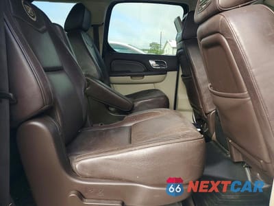 Zdjęcie 11 z 13 samochodu: 2011 CADILLAC ESCALADE ESV PLATINUM VIN:1GYS4KEF8BR260418 - miniatura