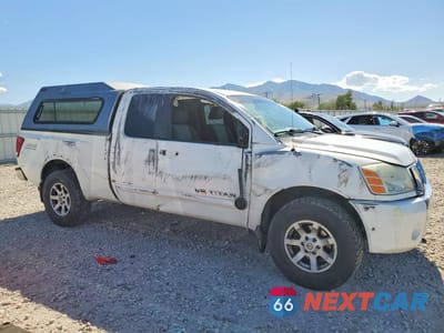 Czwarte zdjęcie samochodu z boku: 2005 NISSAN TITAN XE VIN:1N6AA06B05N540319 - miniatura