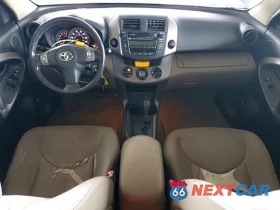 Zdjęcie 8 z 13 samochodu: 2007 TOYOTA RAV4 LIMITED VIN:JTMZD31V076037547 - miniatura