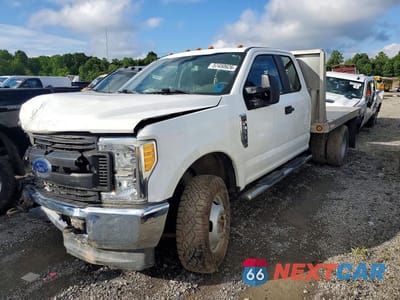 2017 FORD F350 SUPER DUTY 1FD8X3H67HED87696 - główne zdjęcie licytacji z USA - miniatura