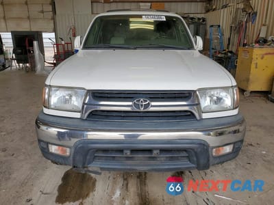 Piąte zdjęcie samochodu w środku: 2001 TOYOTA 4RUNNER SR5 VIN:JT3GN86R410184711 - miniatura