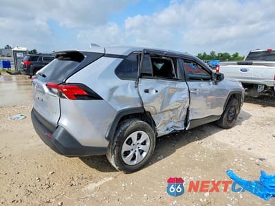 Trzecie zdjęcie samochodu z tyłu: 2025 TOYOTA RAV4 LE VIN:2T3H1RFV4SC319070 - miniatura