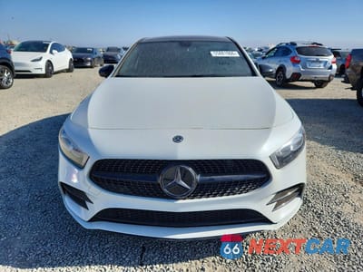 Piąte zdjęcie samochodu w środku: 2020 MERCEDES-BENZ A 220 VIN:W1K3G4EB9LJ209087 - miniatura