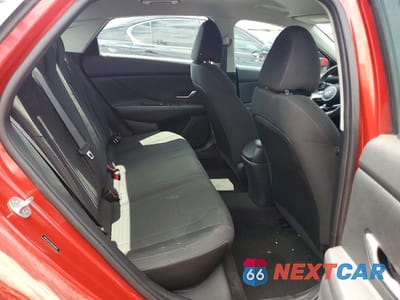 Zdjęcie 10 z 12 samochodu: 2021 HYUNDAI ELANTRA SEL VIN:5NPLM4AG0MH018835 - miniatura