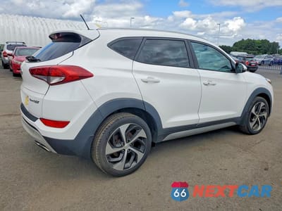 Trzecie zdjęcie samochodu z tyłu: 2017 HYUNDAI TUCSON SPORT VIN:KM8J33A21HU271100 - miniatura