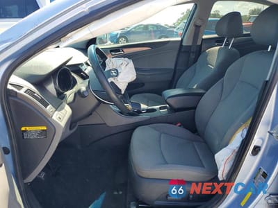 Zdjęcie 7 z 12 samochodu: 2012 HYUNDAI SONATA HYBRID VIN:KMHEC4A40CA036559 - miniatura