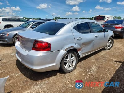 Trzecie zdjęcie samochodu z tyłu: 2011 DODGE AVENGER MAINSTREET VIN:1B3BD1FB4BN590898 - miniatura