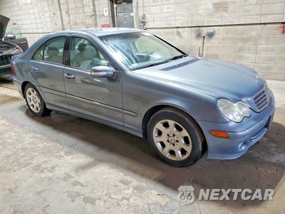 Czwarte zdjęcie samochodu z boku: 2005 MERCEDES-BENZ C240 SPORT VIN:WDBRF61J35A652837 - miniatura