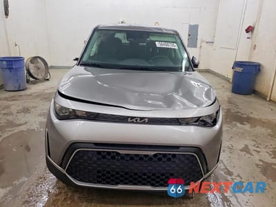 Piąte zdjęcie samochodu w środku: 2023 KIA SOUL LX VIN:KNDJ23AU4P7888366 - miniatura