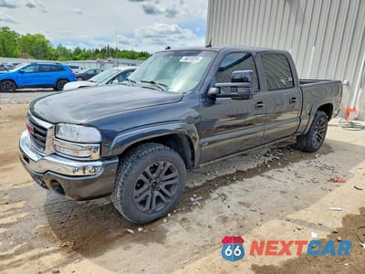 2004 GMC NEW SIERRA K1500 2GTEK13TX41378932 - główne zdjęcie licytacji z USA - miniatura