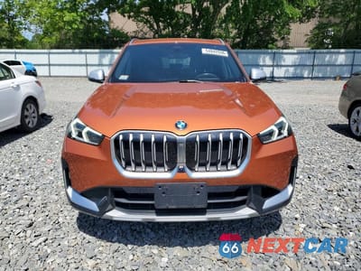 Piąte zdjęcie samochodu w środku: 2023 BMW X1 XDRIVE28I VIN:WBX73EF00P5Y10870 - miniatura