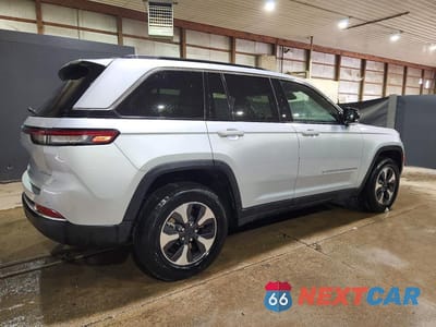 Trzecie zdjęcie samochodu z tyłu: 2024 JEEP GRAND CHEROKEE LIMITED 4XE VIN:1C4RJYB60RC132269 - miniatura