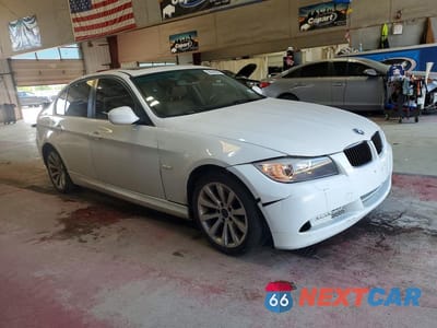 Czwarte zdjęcie samochodu z boku: 2011 BMW 328 XI SULEV VIN:WBAPK5C50BA994625 - miniatura