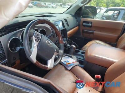 Zdjęcie 8 z 12 samochodu: 2017 TOYOTA SEQUOIA PLATINUM VIN:5TDDY5G11HS154120 - miniatura
