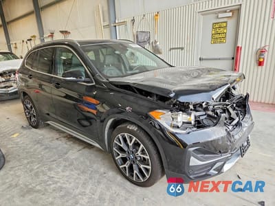 Czwarte zdjęcie samochodu z boku: 2021 BMW X1 XDRIVE28I VIN:WBXJG9C01M5U09104 - miniatura