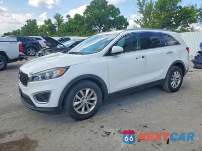 2016 KIA SORENTO LX 5XYPG4A37GG020728 - główne zdjęcie licytacji z USA - miniatura