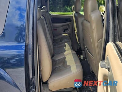 Zdjęcie 6 z 10 samochodu: 2004 CHEVROLET AVALANCHE K2500 VIN:3GNGK22GX4G149832 - miniatura