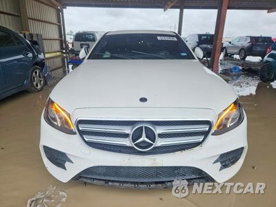 Piąte zdjęcie samochodu w środku: 2019 MERCEDES-BENZ E 300 VIN:WDDZF4JB6KA628077 - miniatura