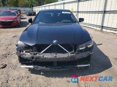 Piąte zdjęcie samochodu w środku: 2022 BMW 3ER 330I VIN:3MW5R1J09N8C42814 - miniatura