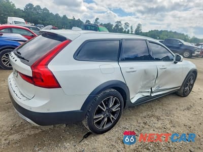 Trzecie zdjęcie samochodu z tyłu: 2017 VOLVO V90 CROSS COUNTRY T6 INSCRIPTION VIN:YV4A22NL2H1008150 - miniatura
