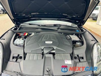 Zdjęcie 7 z 12 samochodu: 2021 PORSCHE CAYENNE COUPE VIN:WP1BA2AY1MDA42471 - miniatura