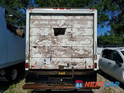 Zdjęcie 10 z 13 samochodu: 2013 FORD ECONOLINE E350 SUPER DUTY CUTAWAY VAN VIN:1FDWE3FL0DDA05708 - miniatura