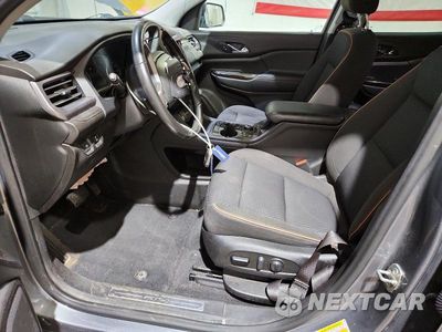 Zdjęcie 7 z 13 samochodu: 2022 GMC ACADIA AT4 VIN:1GKKNLLS4NZ121257 - miniatura