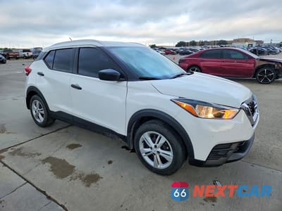 Czwarte zdjęcie samochodu z boku: 2019 NISSAN KICKS S VIN:3N1CP5CU1KL510855 - miniatura