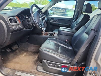 Zdjęcie 7 z 13 samochodu: 2008 CHEVROLET SUBURBAN K1500 LS VIN:1GNFK16318R225005 - miniatura