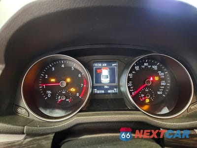 Zdjęcie 9 z 12 samochodu: 2018 VOLKSWAGEN PASSAT SE VIN:1VWBA7A35JC040319 - miniatura