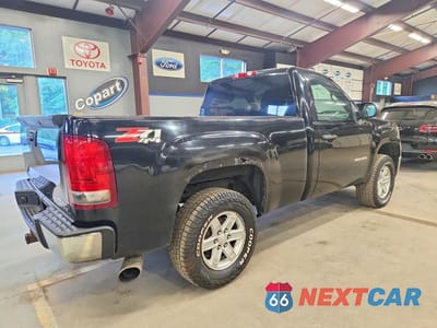 Trzecie zdjęcie samochodu z tyłu: 2011 GMC SIERRA K1500 SLE VIN:1GTN2VE04BZ327019 - miniatura