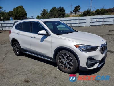 Czwarte zdjęcie samochodu z boku: 2020 BMW X1 SDRIVE28I VIN:WBXJG7C00L5R57128 - miniatura