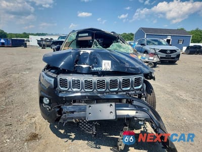 Piąte zdjęcie samochodu w środku: 2024 JEEP COMPASS LATITUDE VIN:3C4NJDBN9RT119412 - miniatura