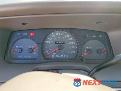 Zdjęcie 9 z 12 samochodu: 2004 MERCURY GRAND MARQUIS LS VIN:2MEHM75W64X630415 - miniatura