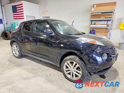 Czwarte zdjęcie samochodu z boku: 2013 NISSAN JUKE S VIN:JN8AF5MV0DT226828 - miniatura