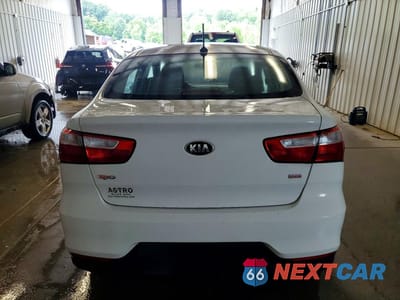 Zdjęcie 6 z 12 samochodu: 2016 KIA RIO LX VIN:KNADM4A38G6542098 - miniatura