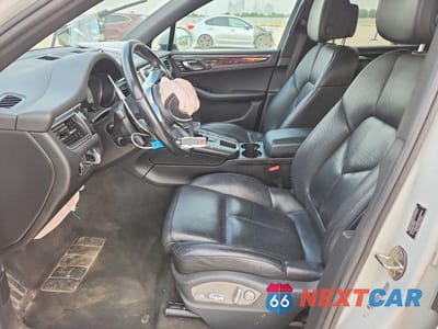 Zdjęcie 7 z 14 samochodu: 2016 PORSCHE MACAN S VIN:WP1AB2A58GLB44388 - miniatura
