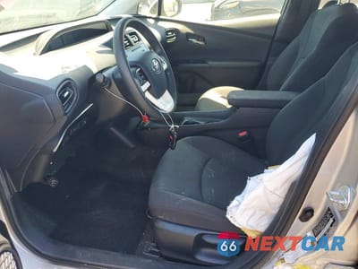 Zdjęcie 7 z 12 samochodu: 2016 TOYOTA PRIUS TWO VIN:JTDKBRFU8G3508016 - miniatura