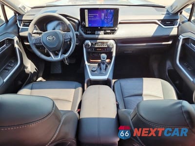 Zdjęcie 8 z 14 samochodu: 2025 TOYOTA RAV4 LIMITED VIN:4T3D6RFV1SU177789 - miniatura