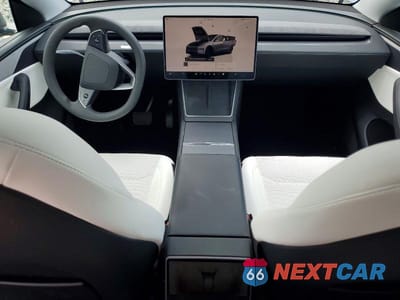 Zdjęcie 8 z 12 samochodu: 2026 TESLA MODEL Y VIN:7SAYGDEEXTA382585 - miniatura